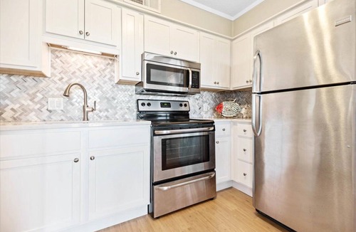Folly Field Condo | Admirals Row B320 | Ocean View, Resort Pool!