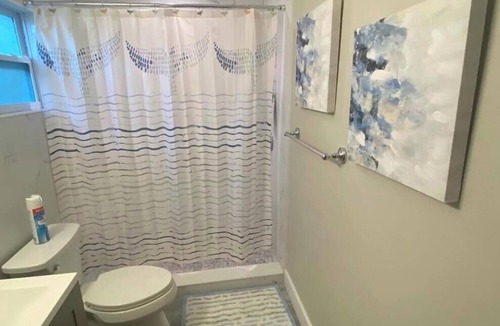 Newtown Cottage | Adorable 1-bedroom cottage in sunny Sarasota