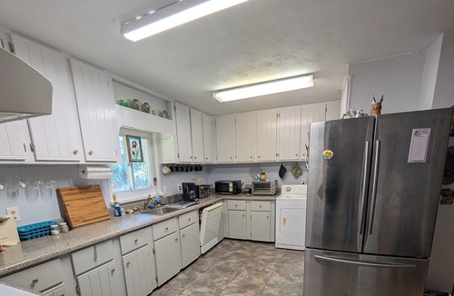 Glencoe House | Adorable 2-bedroom house with AC in New Smyrna Beach