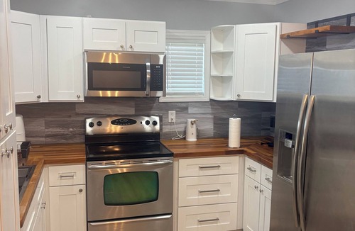 Hazlehurst House | Adorable 2-bedroom bungalow in tranquil Hazlehurst
