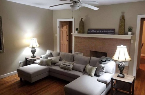 Simpsonville House | Adorable home in Simpsonville close to 85