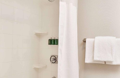 Morrisville Hotel | Affordable Stay! Pets Allowed, Free Shuttle to Raleigh-Durham Int'l Airport!