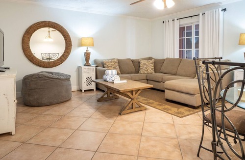 Holmes Beach Condo | Alamanda Villas 2 Beach Side Condo With Heated Pool