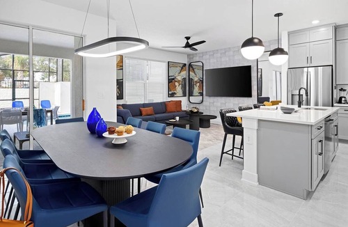 Florida Center Hotel | All-Ages Dream Home with Private Pool, Arcade Games & Resort Amenities