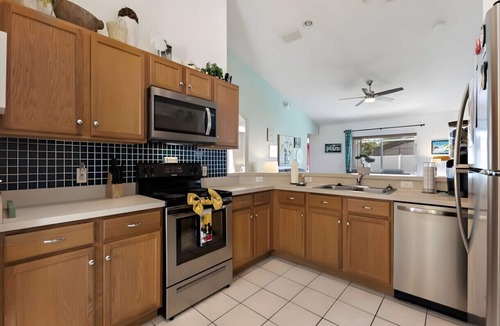 Thousand Oaks House | Amazing 4-Bed Pool Home w/2 Masters, in quiet community. Near Disney