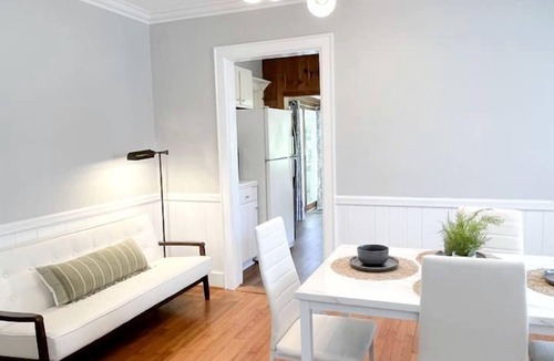Plaza Midwood Cottage | Amazing Cottage with Great Sights in Charlotte, North Carolina
