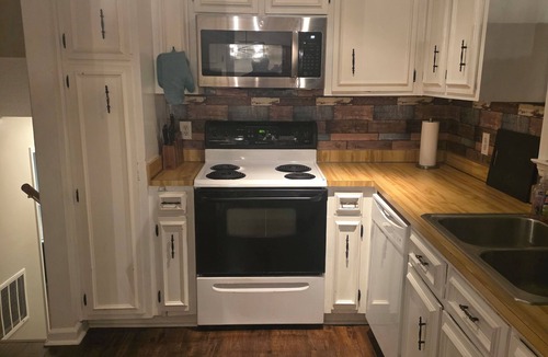Raleigh House | Amazing North Hills/Crabtree 4BR Split Level!