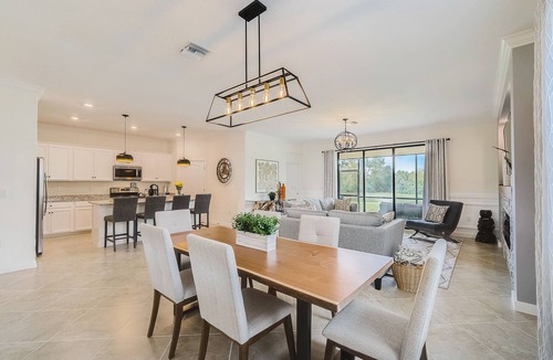 Gran Paradiso House | Amazing Paradiso Villa in Venice! This place screams VACATION and RELAX!