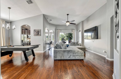 Riverview Hotel | Amazing property