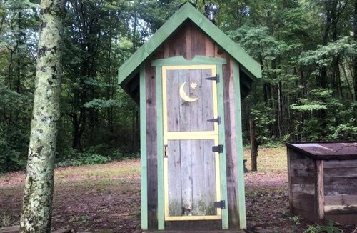 Grandview Cabin | Amazing Tiny House Rental for Unique Romantic Getaways in Tennessee