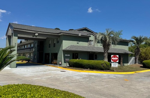 Fleming Hotel | Americas Best Inn - Savannah I-95