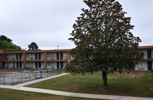 Wilson Apartment | Americas Best Value Inn Wilson - UNIT 22 2 BED FIRST FLOOR