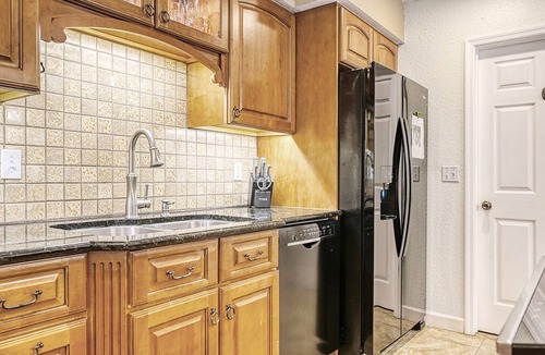 Bradenton House | Anna Maria Escape | Pool, Pickleball & Family Home