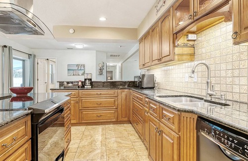 Bradenton House | Anna Maria Escape | Pool, Pickleball & Family Home