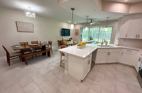 Naples Condo | Antilles Naples - Spacious Yard 3BR 2BA
