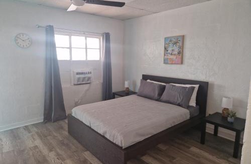 St. Petersburg - Clearwater Apartment | Apartment with 1 Bedroom in Sunny Days Motel