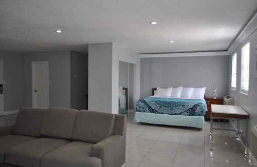Jacksonville Hotel | Apm Inn and Suite