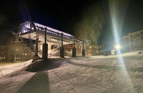 Sugar Mountain Hotel | APPresSki - 5 bed Ski in Ski out - 50 Steps to Ski Sugar Mountain Slopes