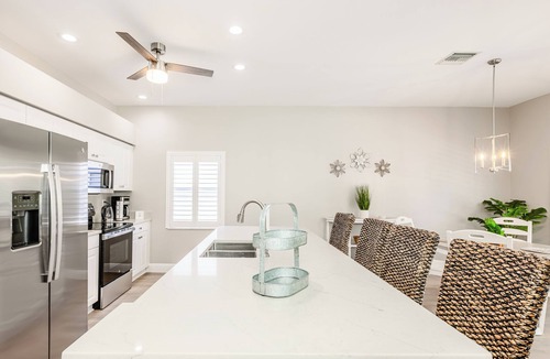 Falcons Glen House | Apr–Sept! Special Rate Offer. Remodeled Pool Home + Players Club in Lely Resort