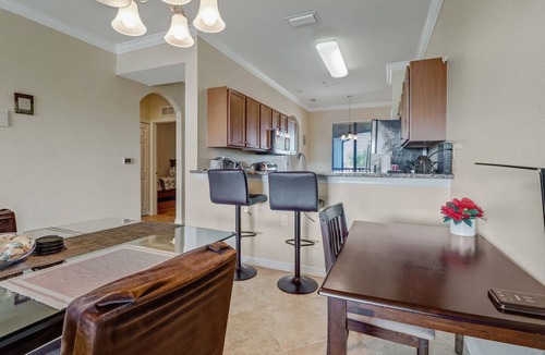 Naples Condo | APRIL 2026 SPECIAL 40% OFF, BEAUTIFUL 2BD 2BA CONDO, LAKE VIEW