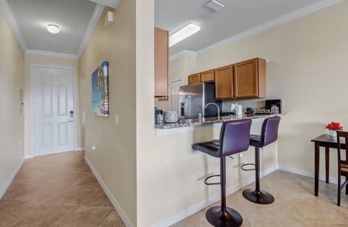 Naples Condo | APRIL 2026 SPECIAL 40% OFF, BEAUTIFUL 2BD 2BA CONDO, LAKE VIEW