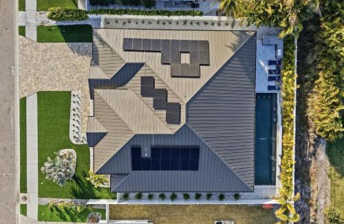 Bradenton House | ⚓Aqua Luxe Escape! Brand new luxury pool home!⚓