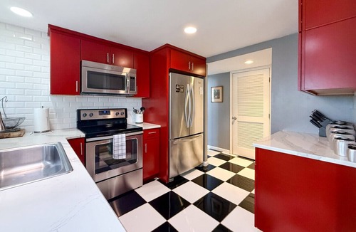 Ashley Oaks House | Architectural Retreat in West Knoxville | Designer Home
