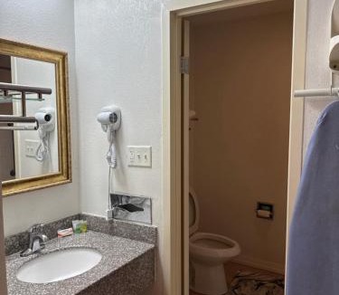 Manning Hotel | Ashburn inn