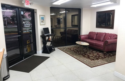 Fort Pierce Hotel | At Home Inn