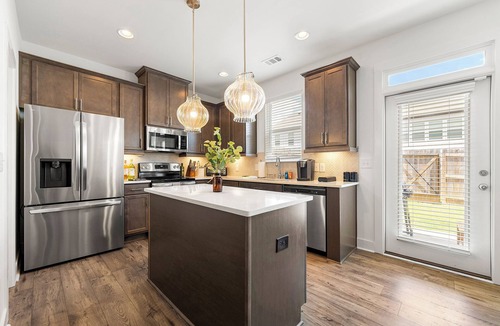 Auburn House | Auburn Family Home Near Mall of Georgia