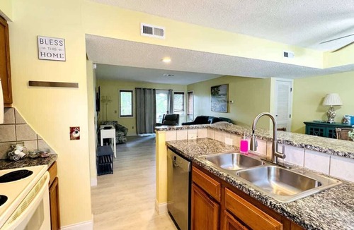 Little River Apartment | Awesome 1st floor, 2BR apartment at Bay Tree