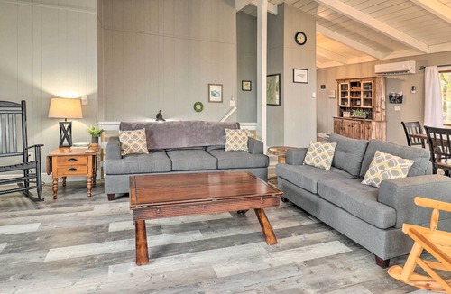 Brevard Cabin | Awesome Brevard Cabin: Game Room, Resort Amenities