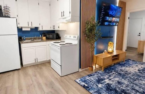 Anderson Apartment | Azure Escape| 5 mins to Anmed|Elements Collection