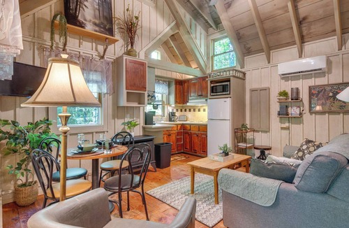 Cleveland Apartment | Back on Market! Creekside Cottage Near Table Rock