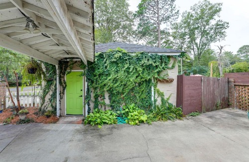 Sumter Apartment | Backyard Oasis w/Pool: Sunny Sumter Studio!