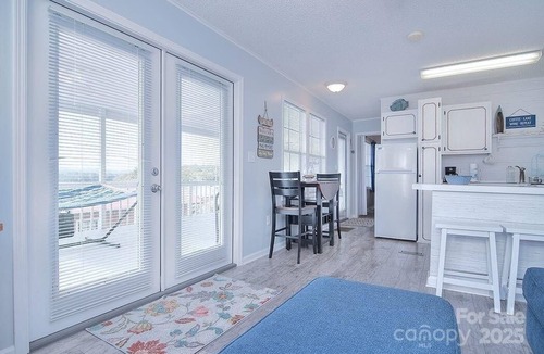 New London Cottage | Badin Haven – A Tiny Home with Room to Breathe