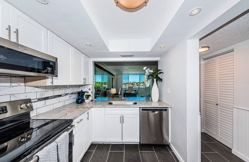 Isla del Sol Condo | Bahia Time Wasted on Isla del Sol is Time Well Spent