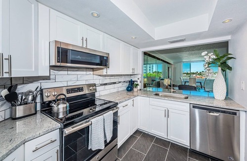 Isla del Sol Condo | Bahia Time Wasted on Isla del Sol is Time Well Spent