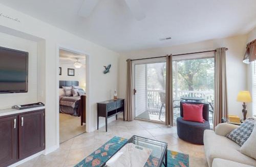 Longs House | Balcony & Pool Access: 'Longs Cozy Haven'