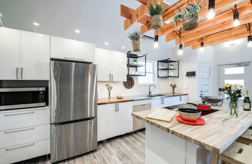 Jefferson City House | Barndo2 Modern European Style Home of Fluffy Cows