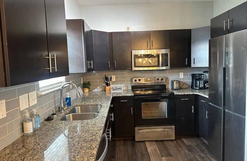 Southwestern Apartment | Basic 4BR 6Beds Home 15 Mins Airport ATL Sleeps 8