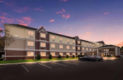 Elizabeth City Hotel | Baymont by Wyndham Elizabeth City