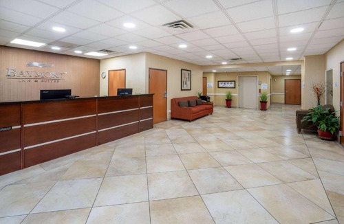 Fleming Hotel | Baymont by Wyndham Savannah I-95