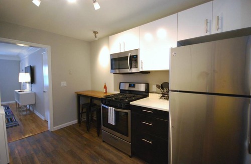 Brookwood Apartment | (BCK1b) Your Pet Friendly, Stress Free, StayCation Retreat.