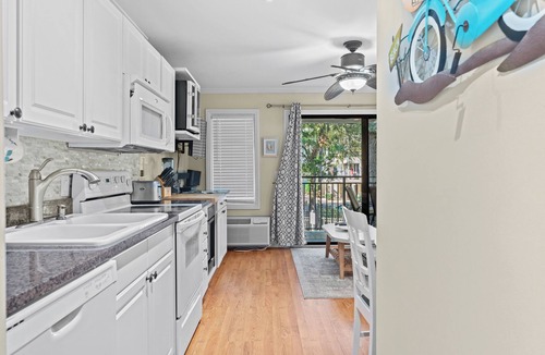 Hilton Head Island Apartment | Beach Access: Oceanfront Hilton Head Studio