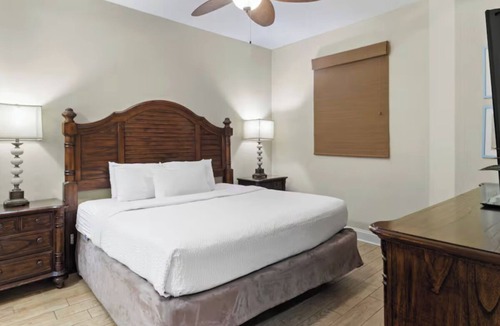Windy Hill Hotel | Beach Condo | Pool, Lazy River & Hot Tubs | Walk to Dining