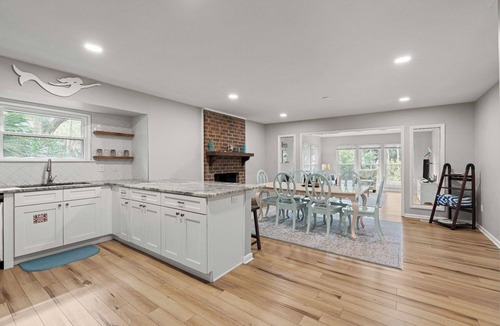 Blue Heron Lake House | Beach Cottage, Golf Cart Included, Pet Friendly - 125 Sea Otter