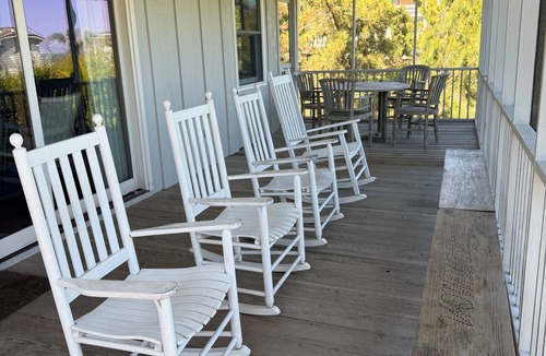 Debordieu Colony House | BEACH FRONT with PRIVATE WALKWAY, Pet-friendly. Minimum 7 nights, Sat-to-Sat