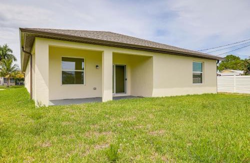 Port Saint Lucie Apartment | Beach-Hop & Golf! Port St Lucie Apt w/Shared Yard