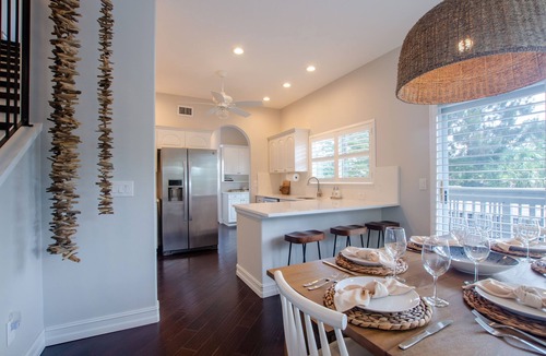 Treasure Island House | Beach House ! Sunset Decks ! Walk to Beach & John's Pass Boardwalk